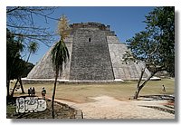 uxmal001.jpg